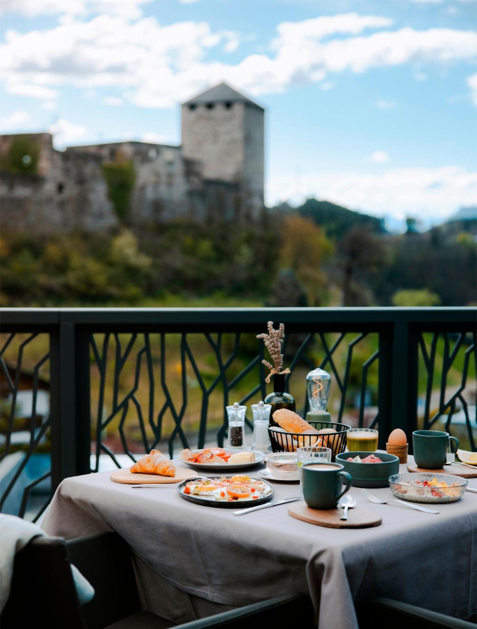 Hotel Der Waldhof Foiana Esterno foto