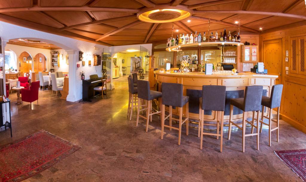Hotel Der Waldhof Foiana Esterno foto