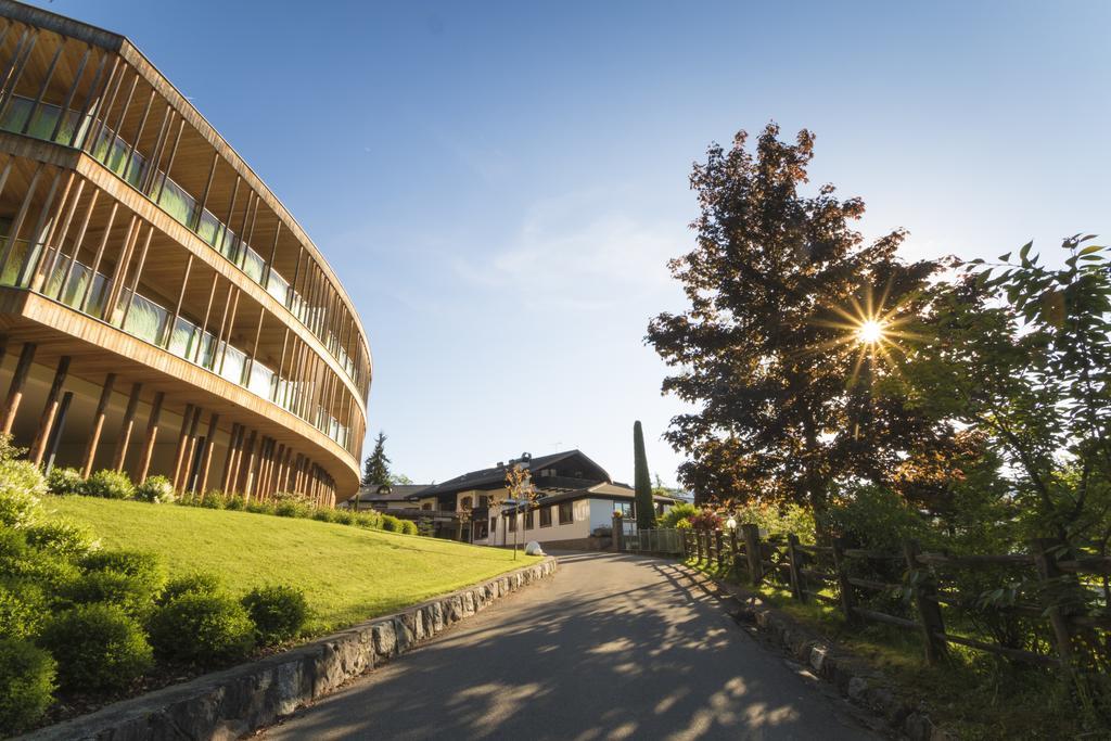 Hotel Der Waldhof Foiana Esterno foto