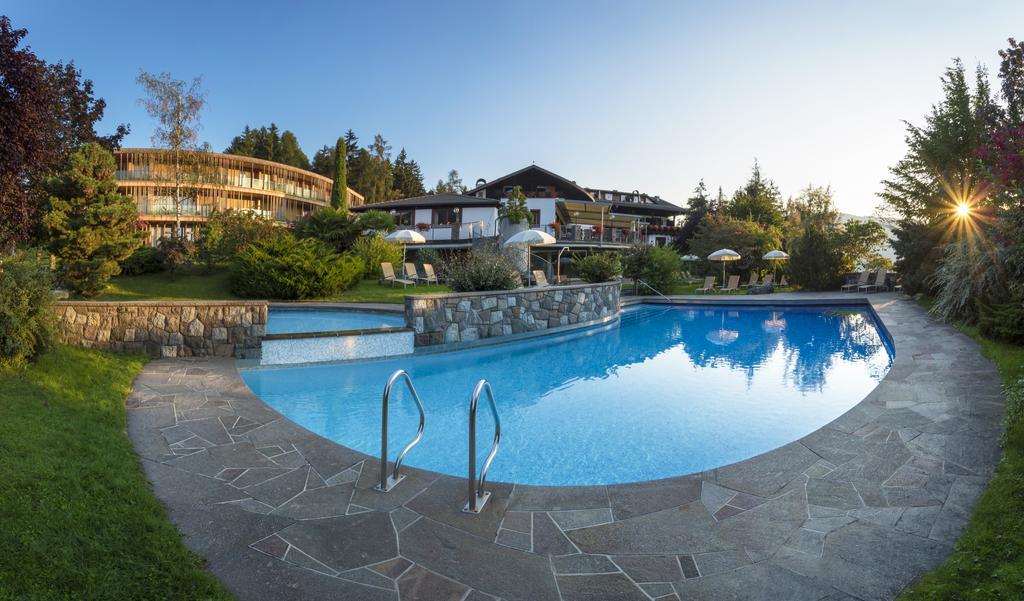 Hotel Der Waldhof Foiana Esterno foto