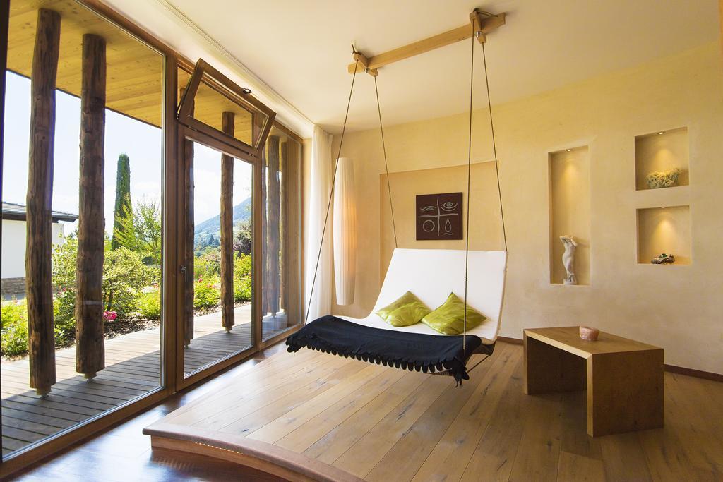 Hotel Der Waldhof Foiana Esterno foto